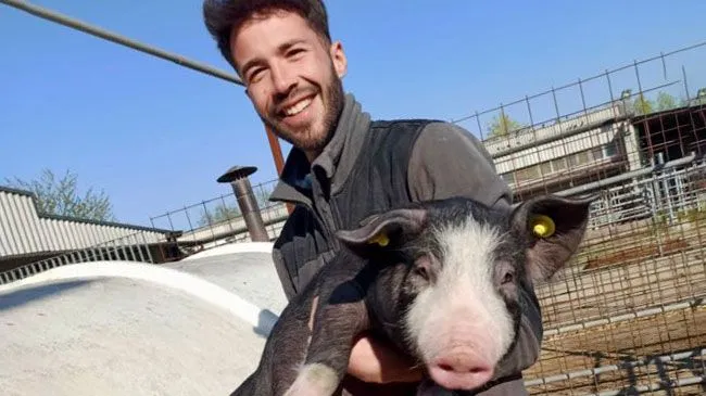 Riccardo inizia il percorso Progetto Iliade nel 2024. Benvenuto! Ricca...